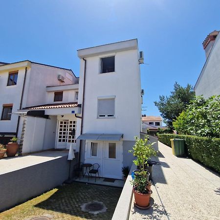 Apartments Luigi Umag Exterior photo